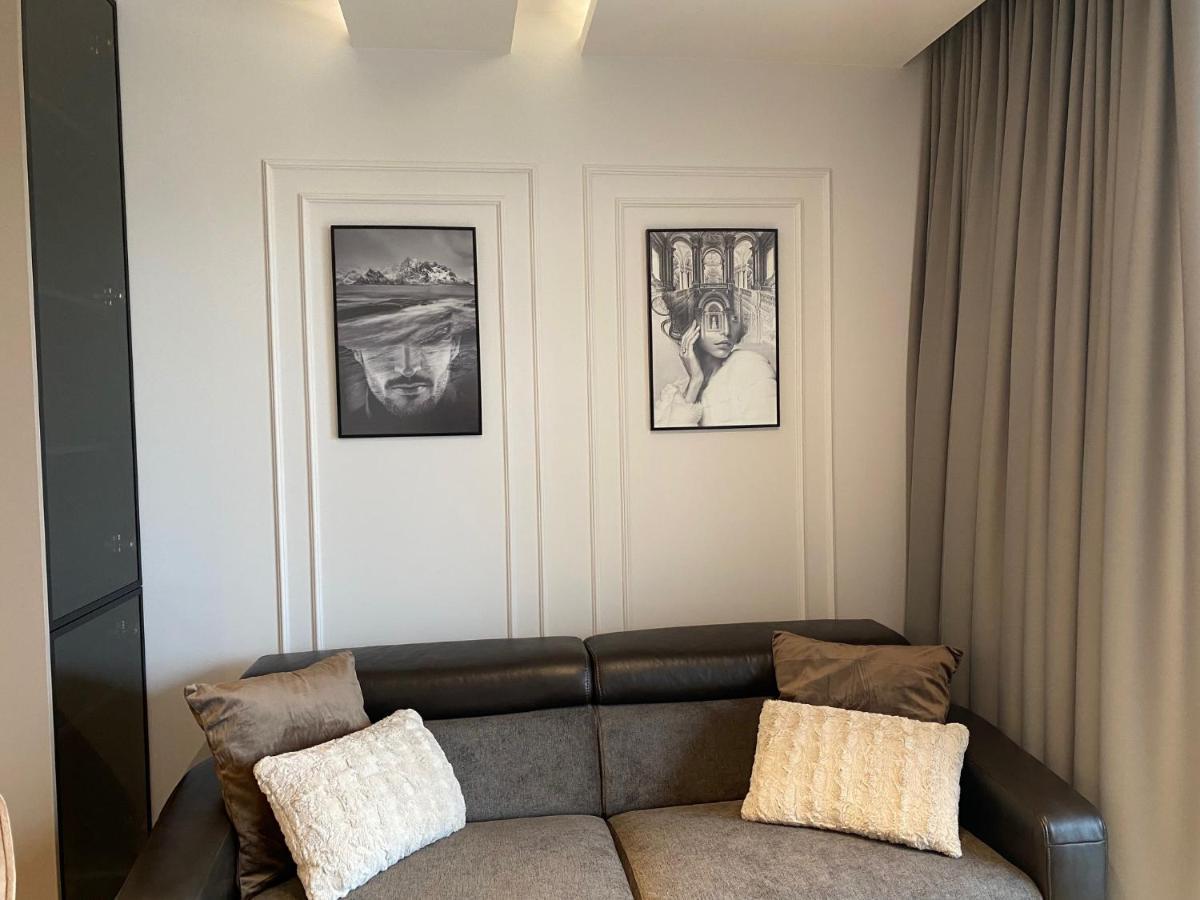 Family & Business Elegant Apartments Kadzielnia: Modern 1-Bedroom with Terrace and Garage Kielce Exterior photo